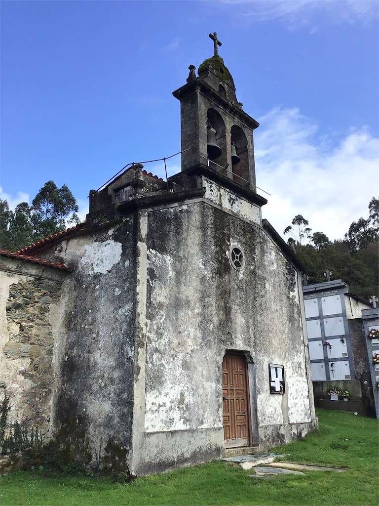Iglesia de San Esteban de Loureda en Oza Cesuras