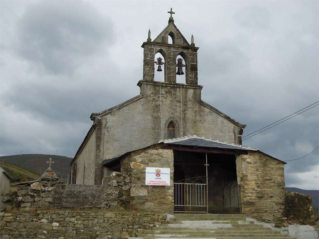 Iglesia de San Isidro de Lamas do Biduedo en Triacastela