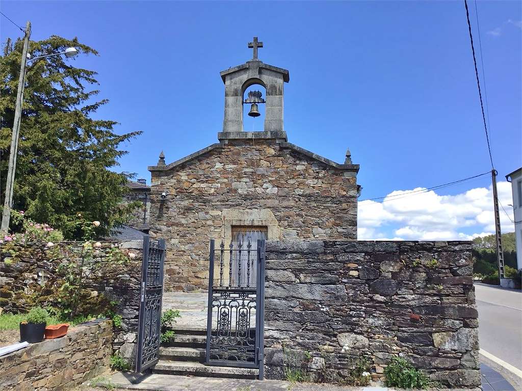 Iglesia de San Juan de Lastra en Baleira