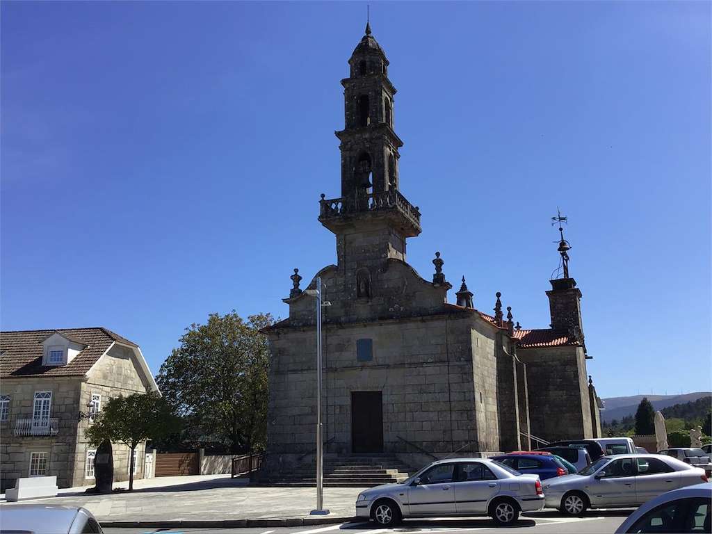 Iglesia de San Lorenzo en Fornelos de Montes