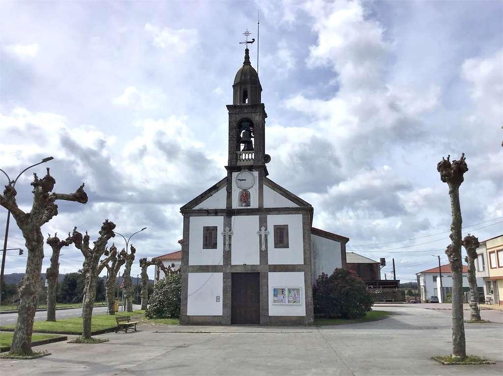 Iglesia de San Lourenzo de Agualada en Coristanco