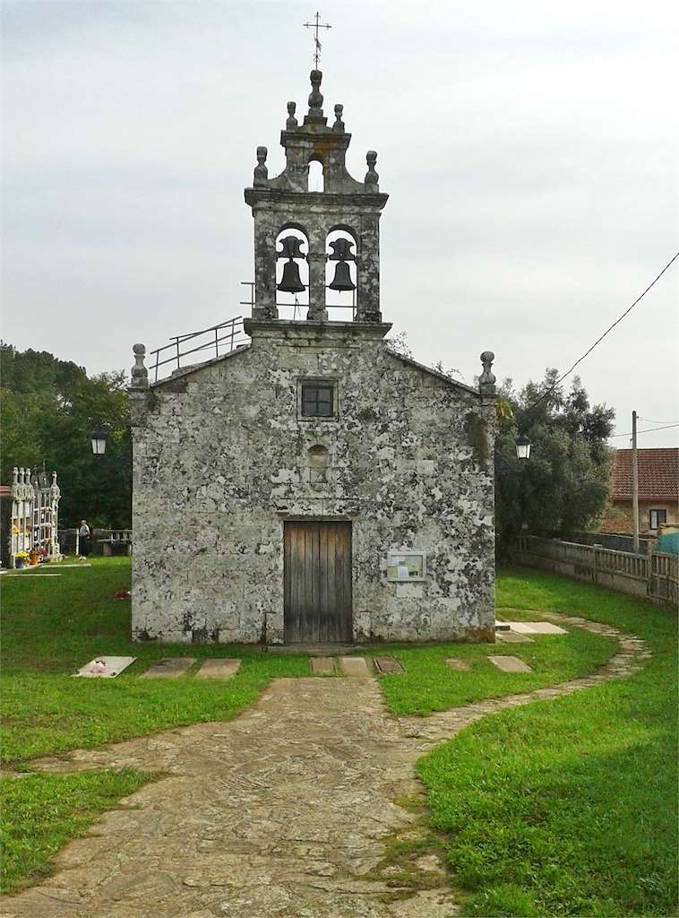 Iglesia de San Lourenzo de Pousada en Boqueixón