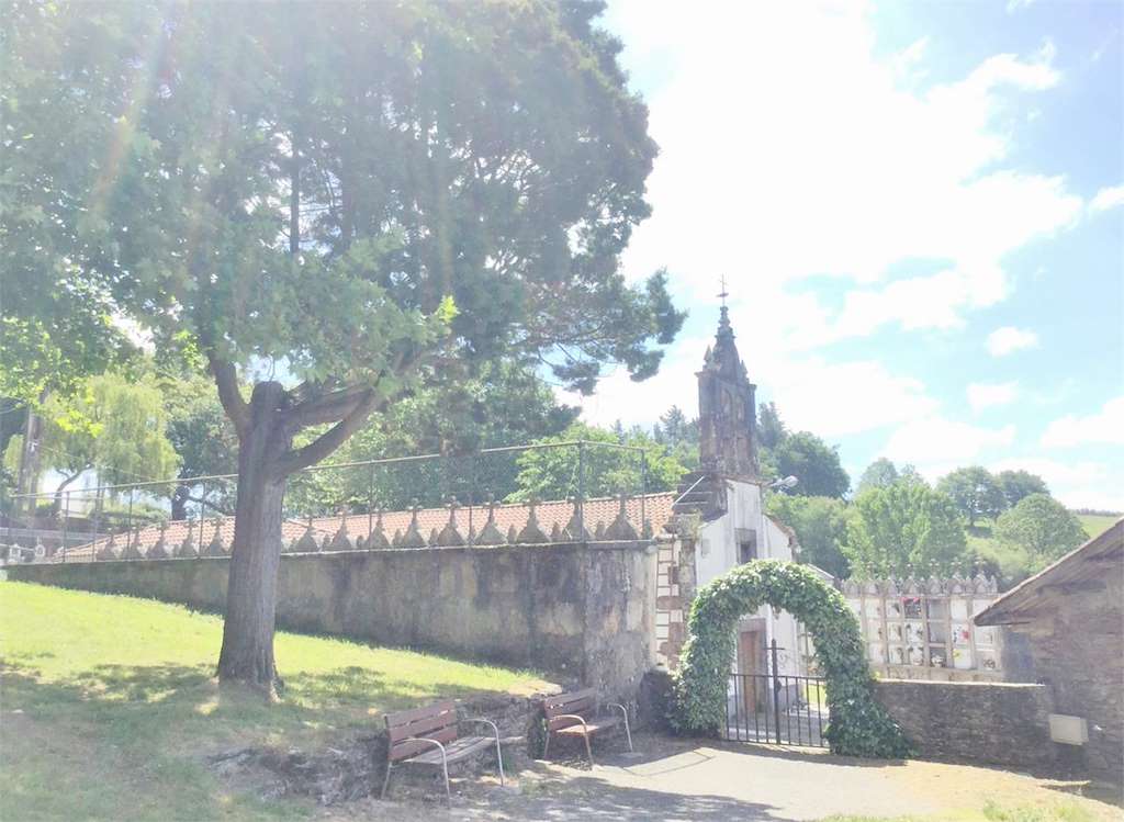 Iglesia de San Mamede de Os Ánxeles en Oroso