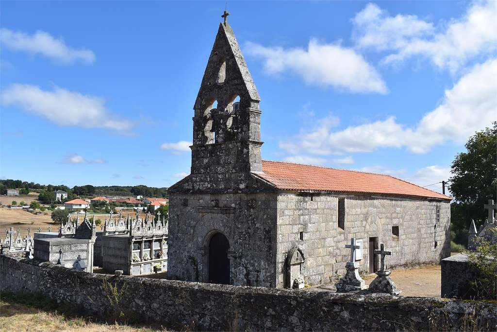 Iglesia de San Martiño de Aguís en Os Blancos