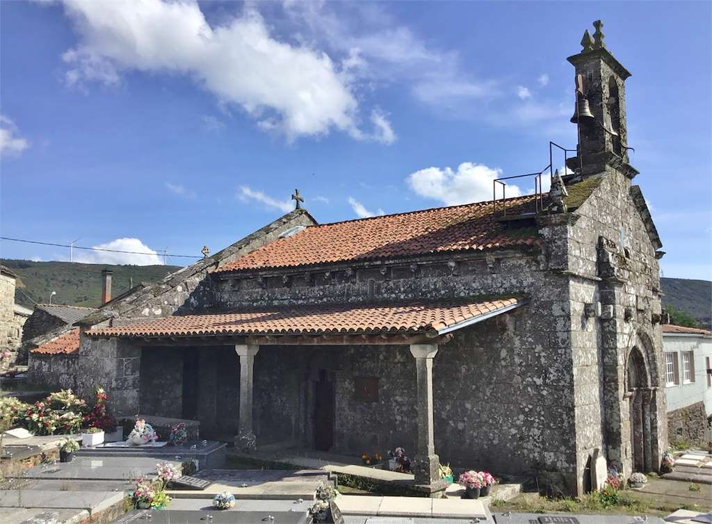 Iglesia de San Martiño de Asperelo en Rodeiro