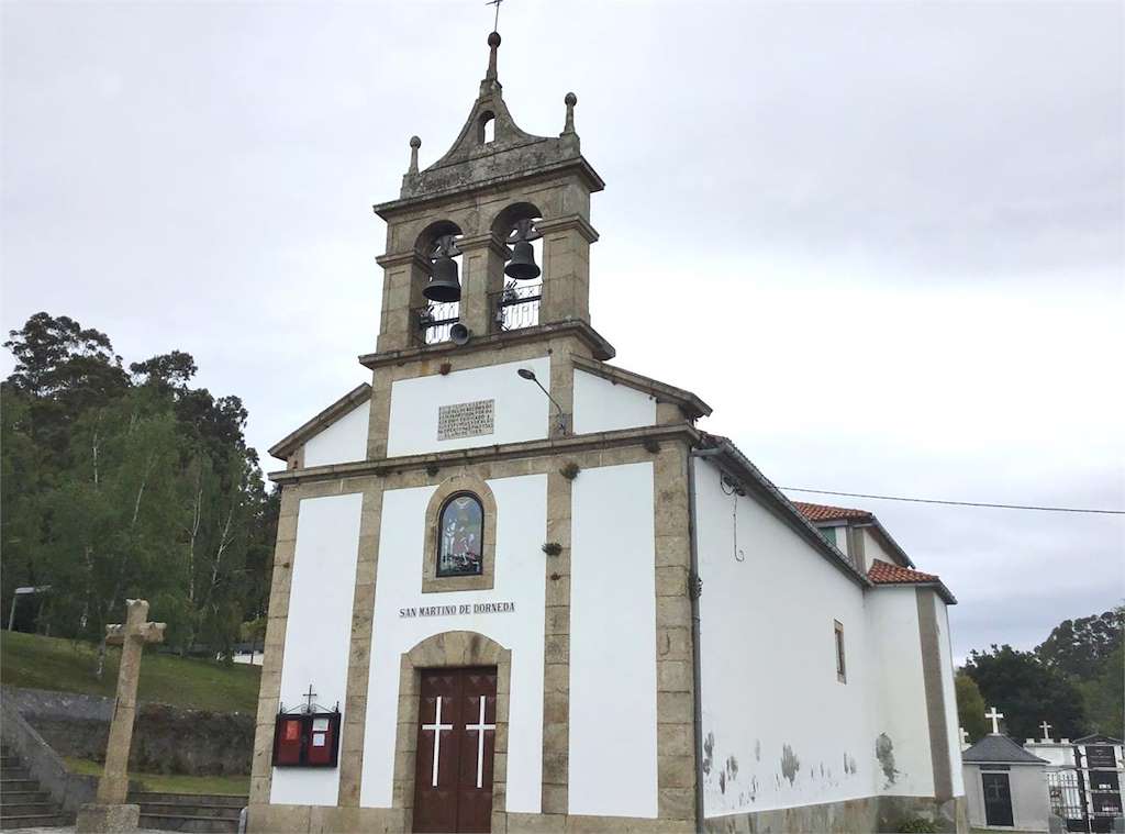 Iglesia de San Martiño de Dorneda en Oleiros