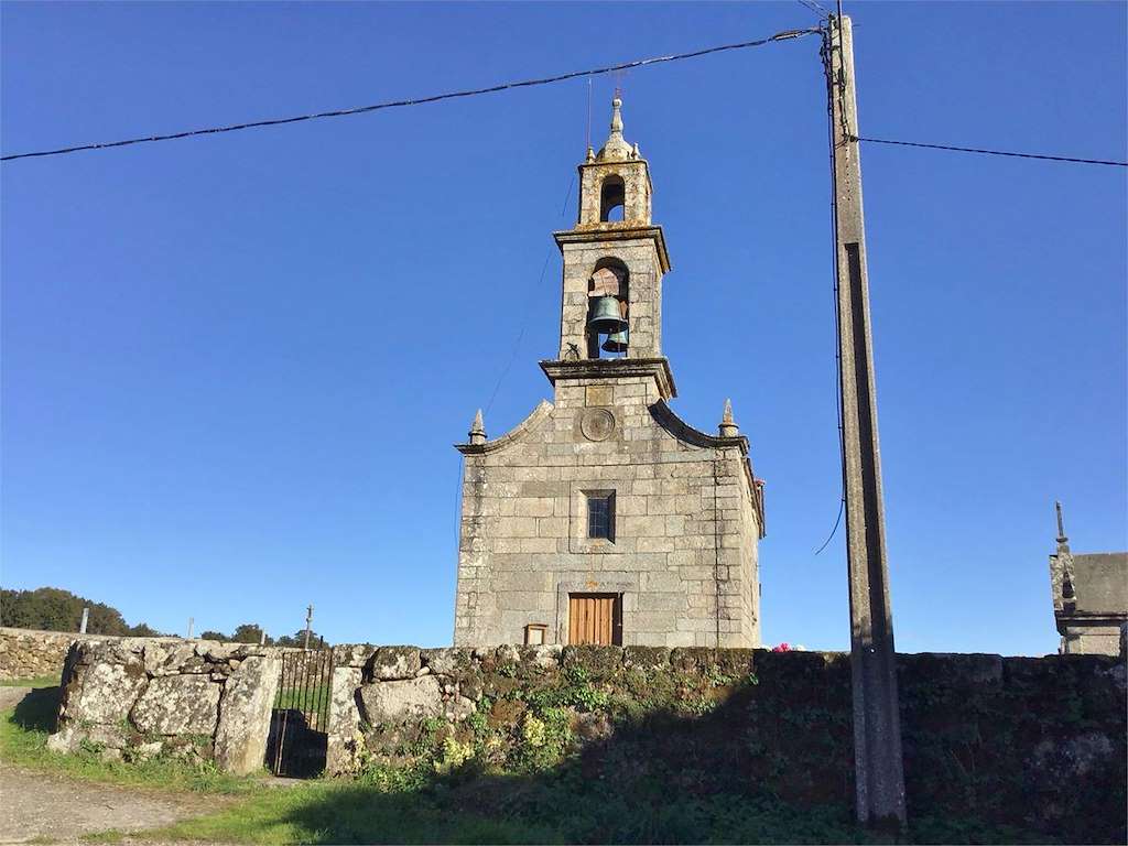Iglesia de San Martiño de Mariz en Chantada
