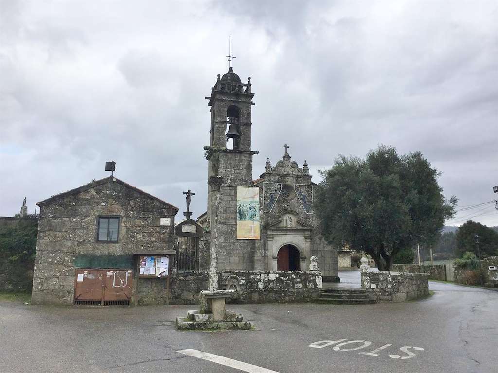 Iglesia de San Martiño de Meis