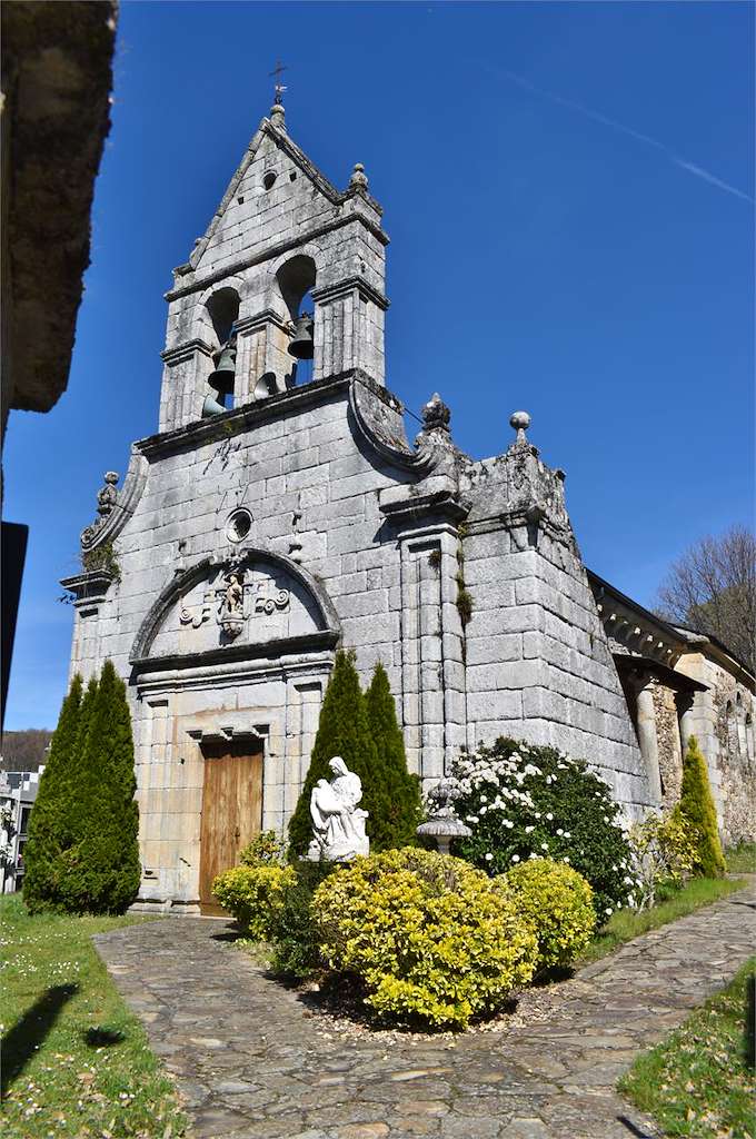 Iglesia de San Martiño en Viana do Bolo
