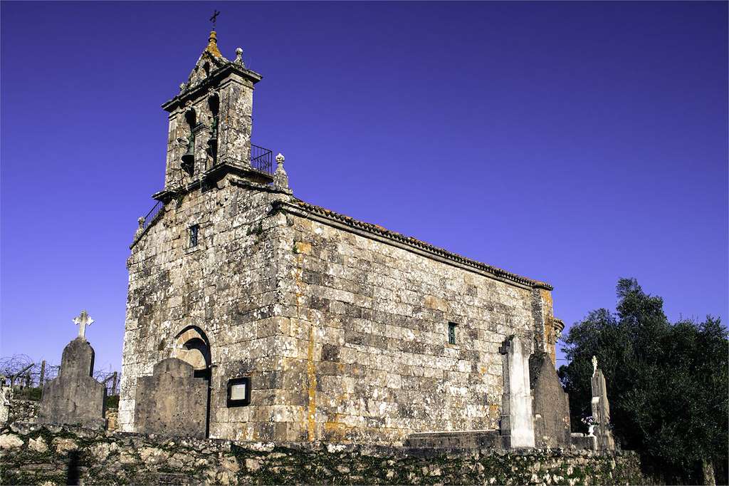 Iglesia de San Martín de Riobó en A Estrada