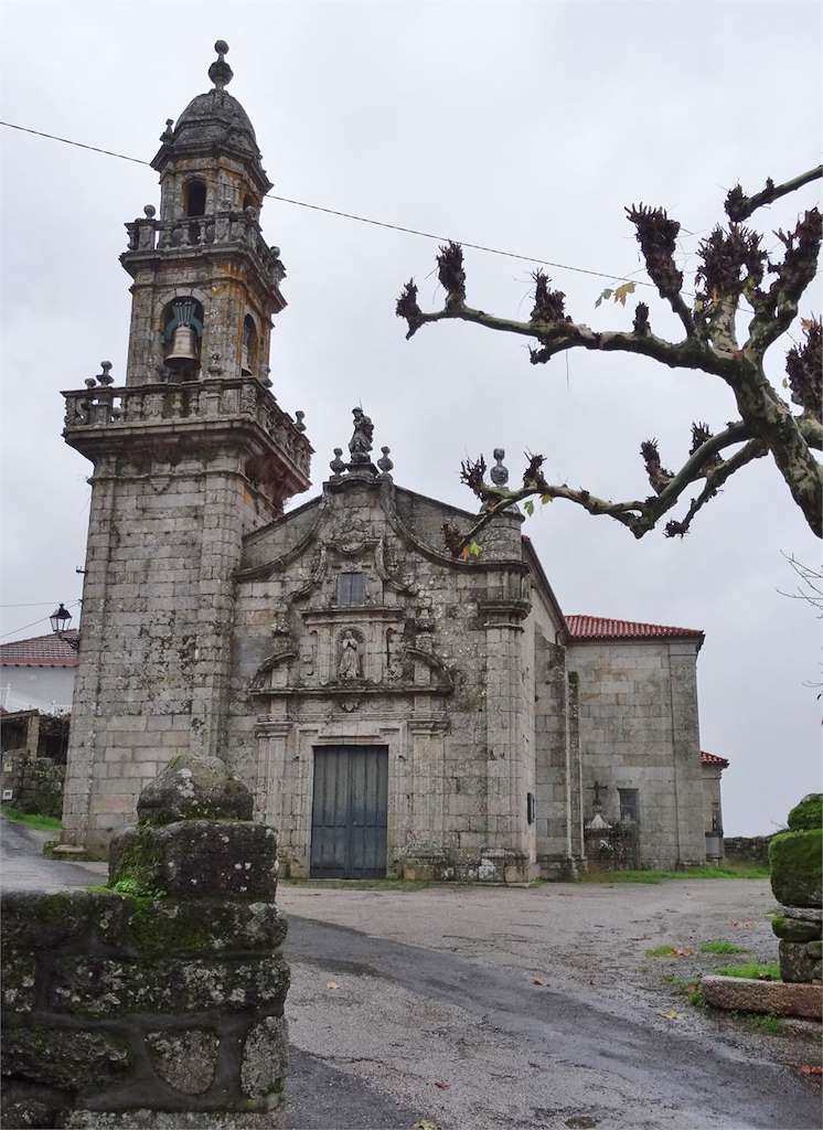 Iglesia de San Miguel en Carballeda de Avia