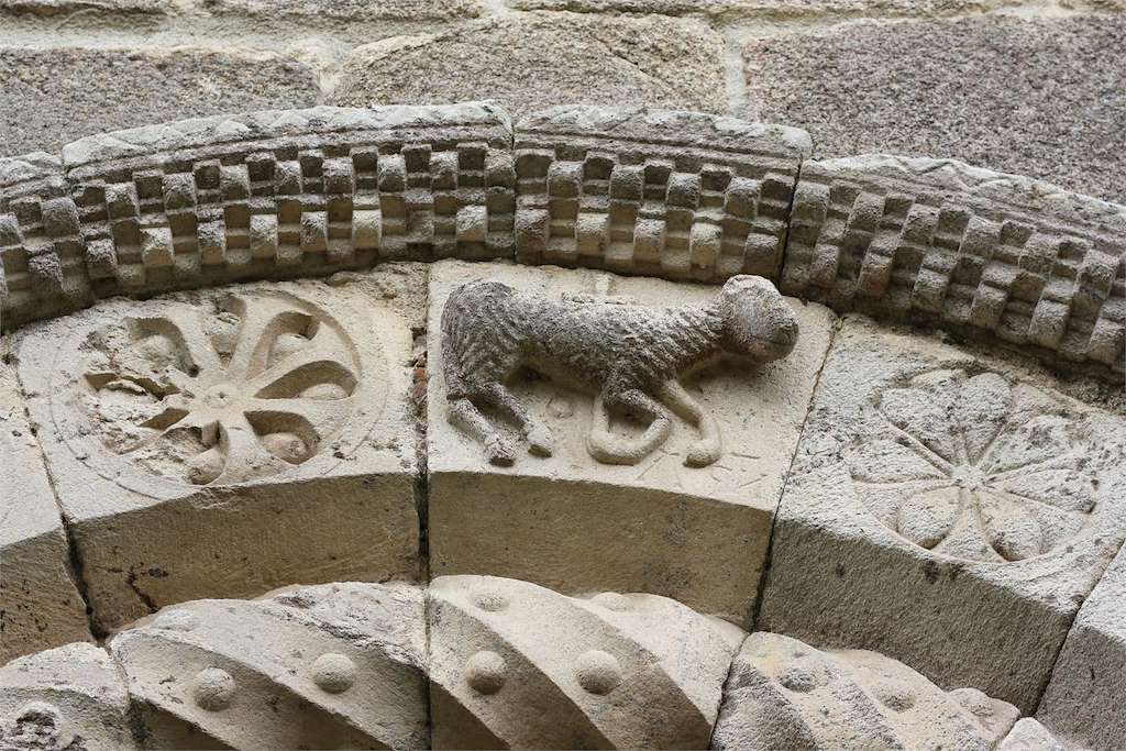 Iglesia de San Miguel de Eiré en Pantón