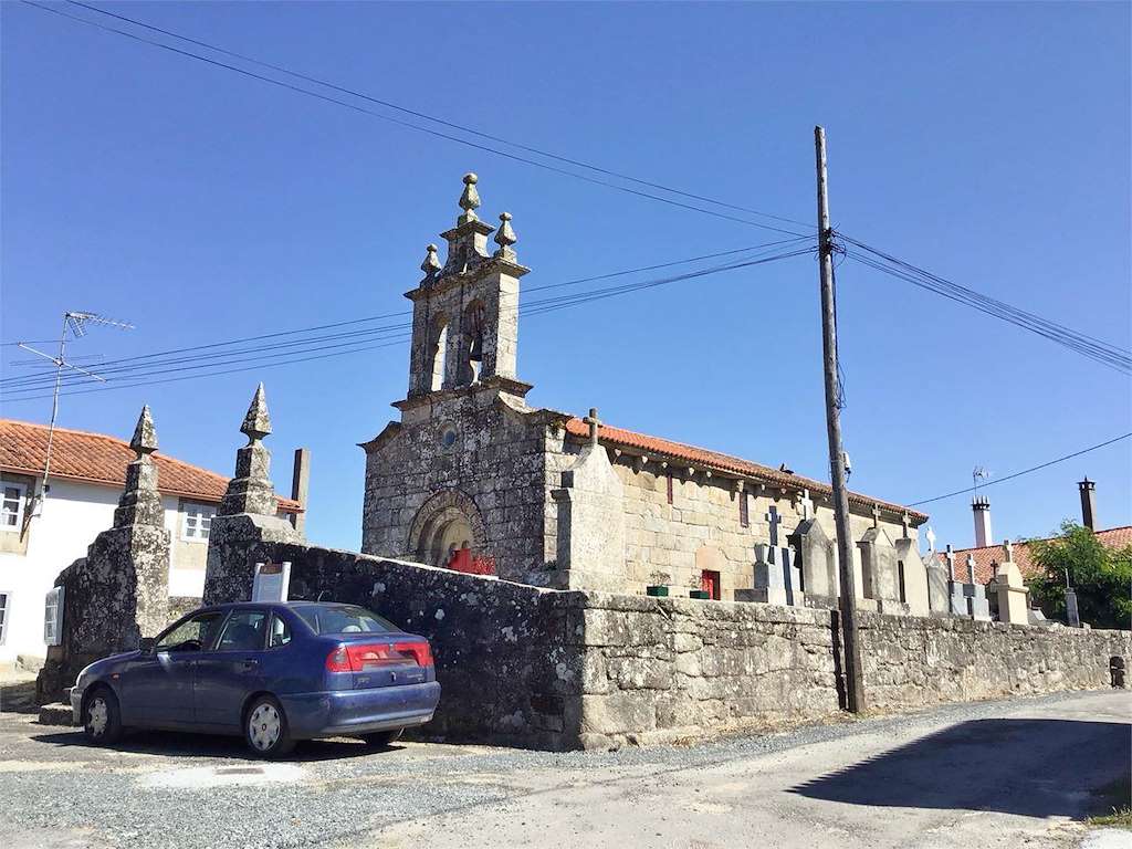Iglesia de San Miguel de Esporiz en Monterroso