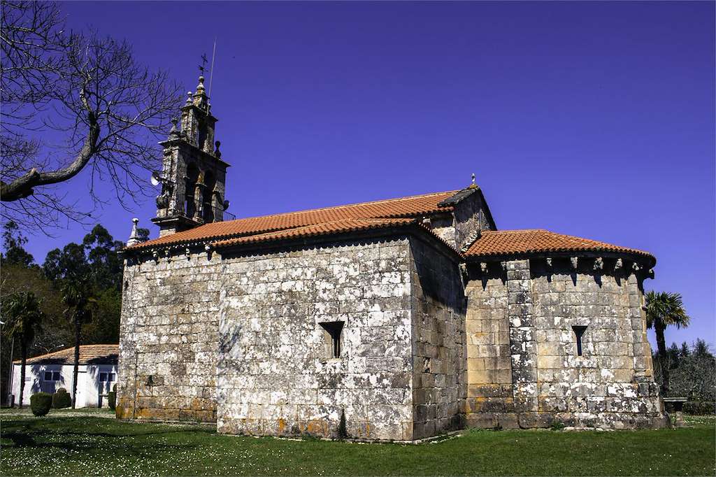 Iglesia de San Miguel de Moreira en A Estrada