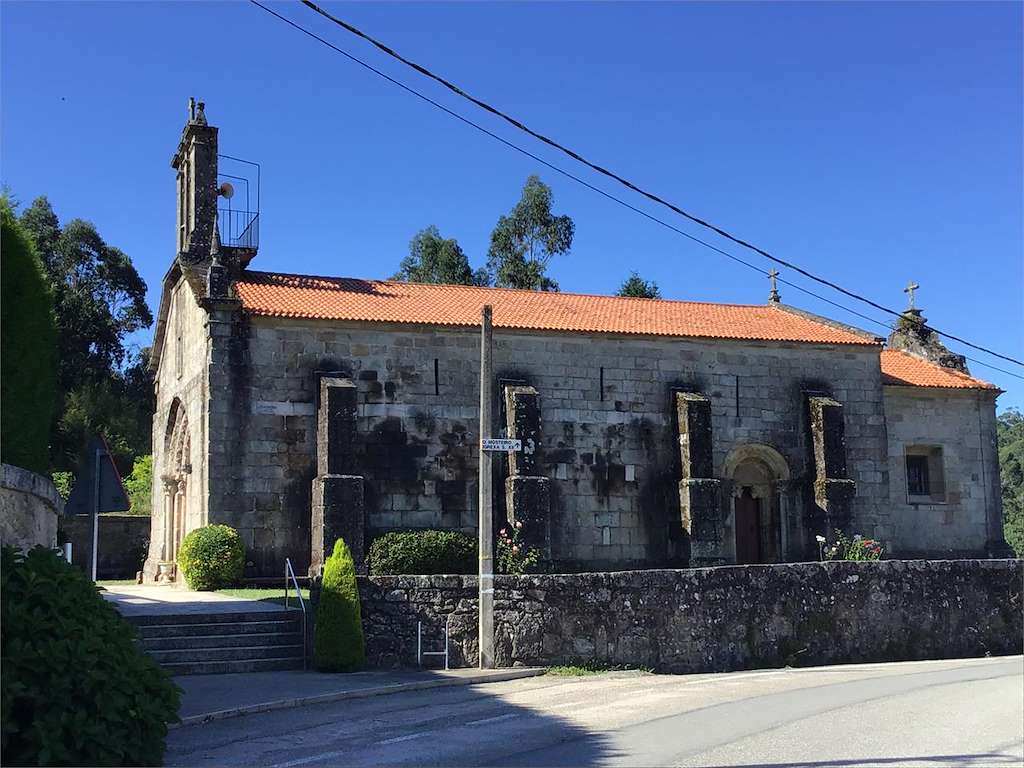Iglesia de San Miguel de Pexegueiro en Tui