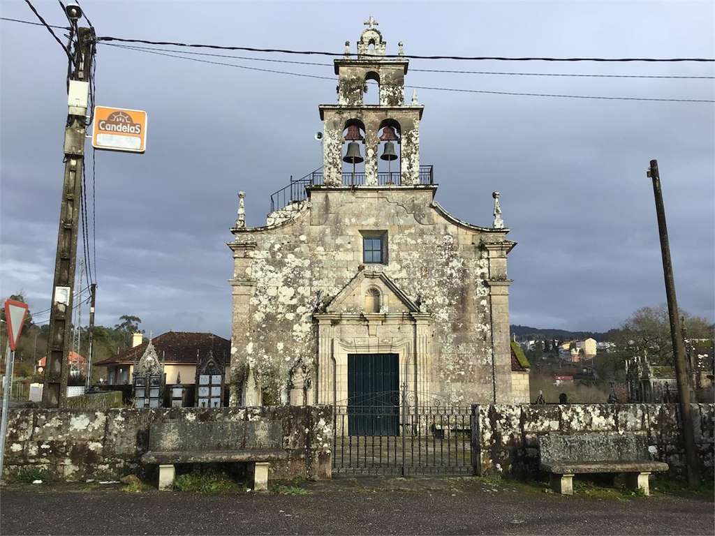 Iglesia de San Miguel de Riofrío en Mondariz