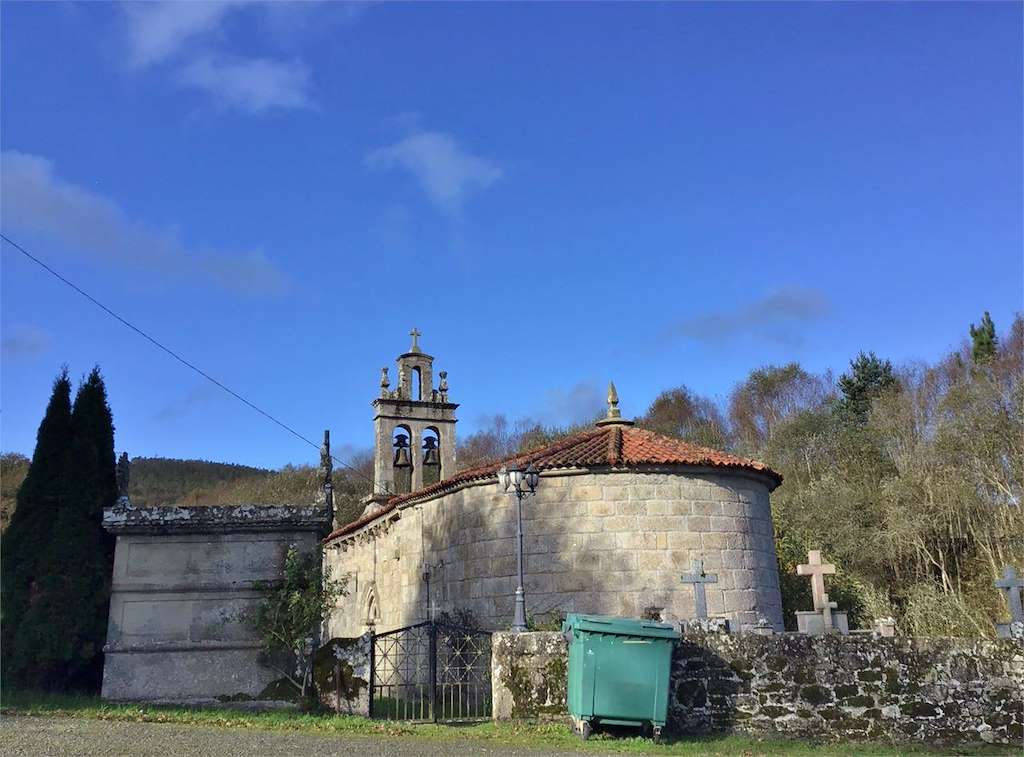 Iglesia de San Miguel do Monte en Chantada