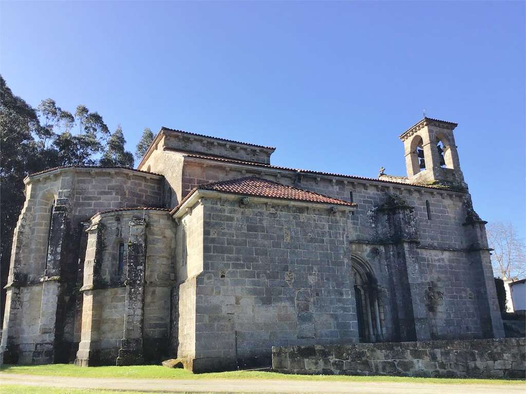 Iglesia de San Nicolás de Cines en Oza Cesuras