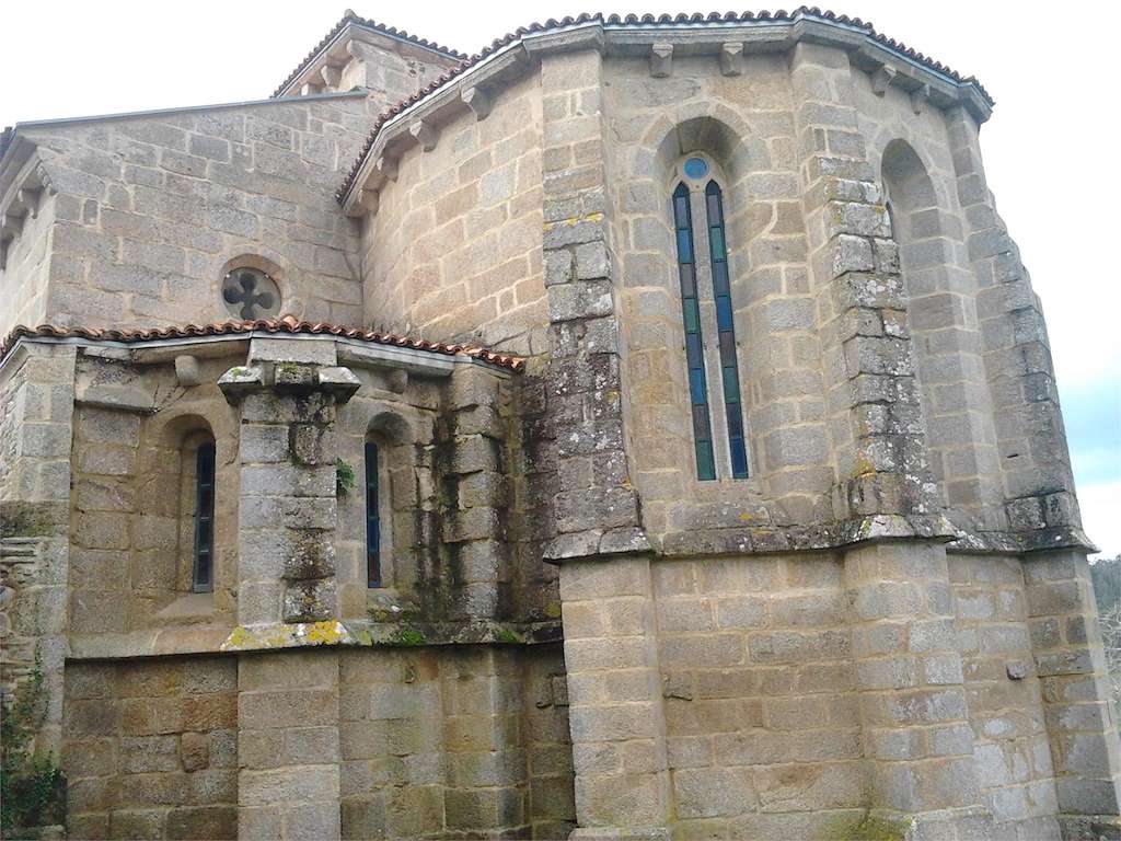 Iglesia de San Nicolás de Cines en Oza Cesuras