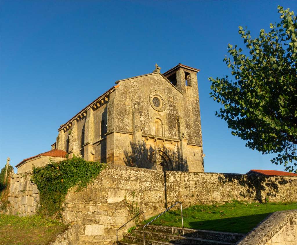 Iglesia de San Pedro da Mezquita en A Merca