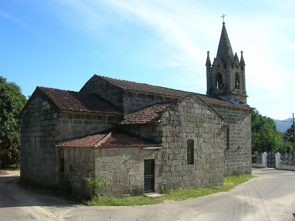 Iglesia de San Pedro de Angoares en Ponteareas