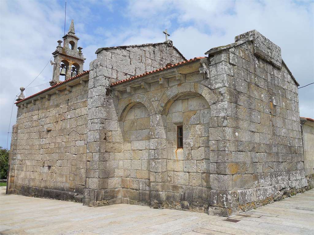 Iglesia de San Pedro de Baroña en O Porto do Son