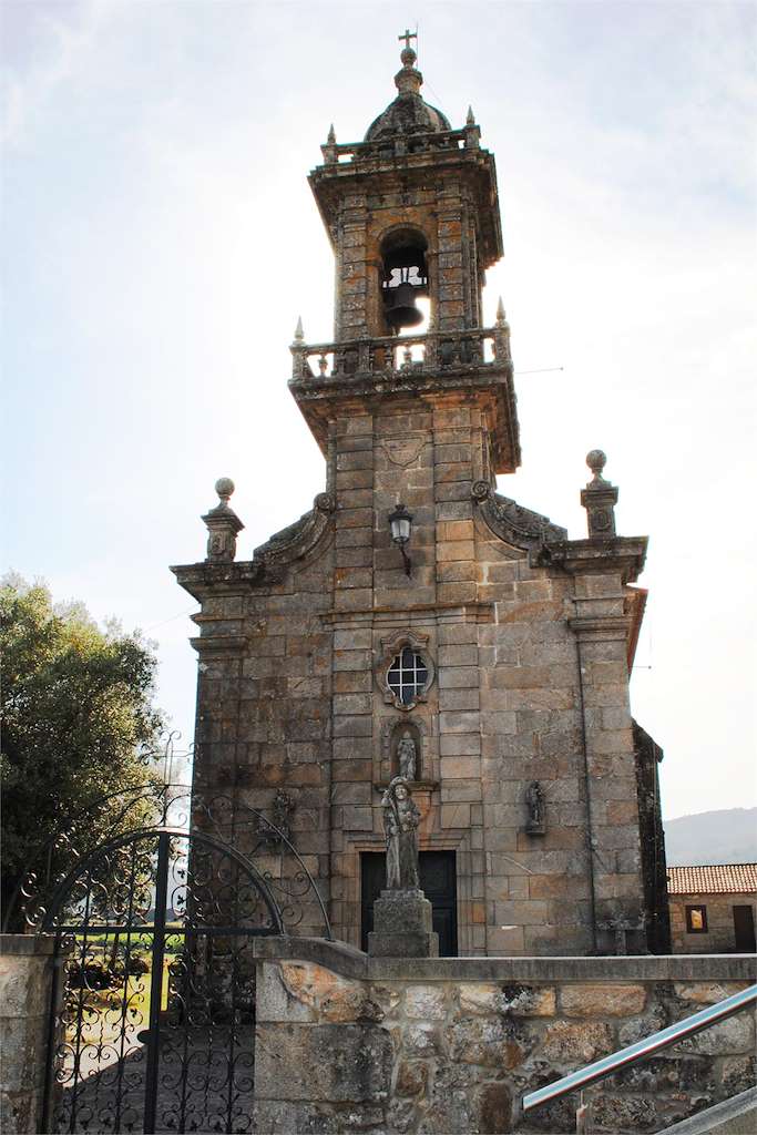 Iglesia de San Pedro de Burgueira en Oia