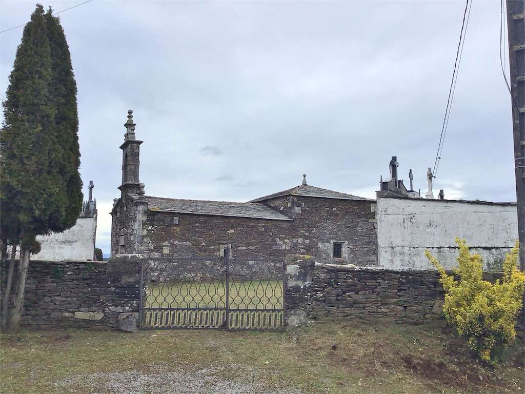 Iglesia de San Pedro de Carazo en Pol