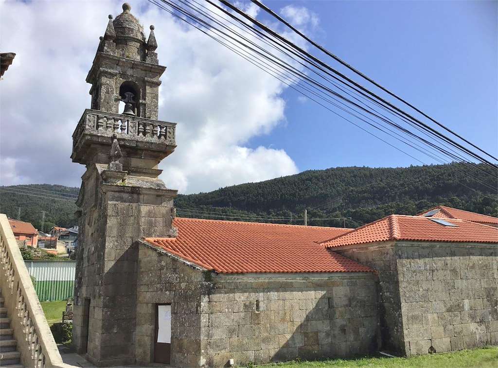 Iglesia de San Pedro de Domaio en Moaña