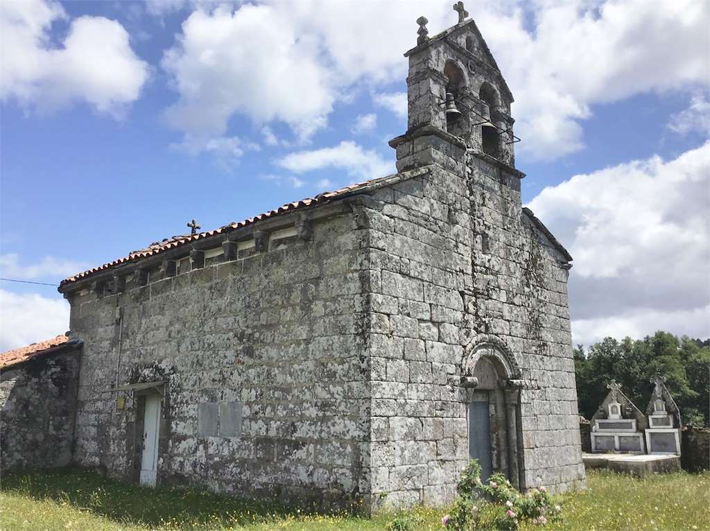 Iglesia de San Pedro de Ferreiroa en Agolada
