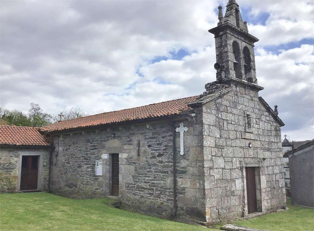 Iglesia de San Pedro de Filgueira de Barranca en Oza Cesuras