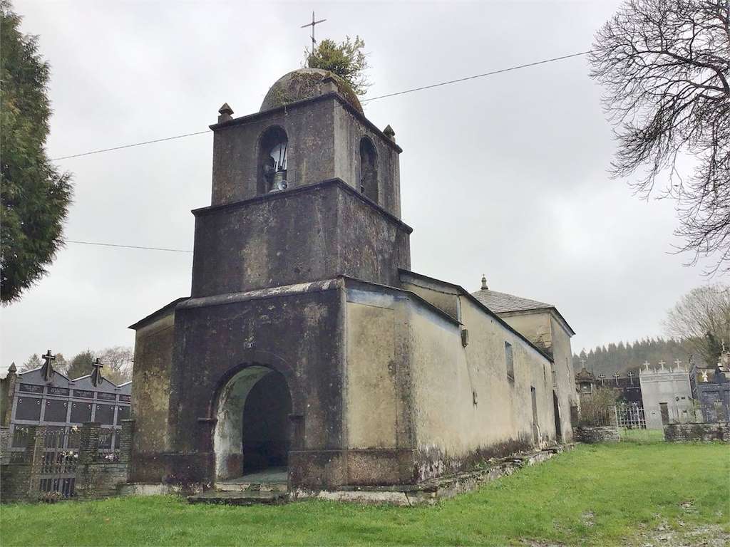 Iglesia de San Pedro de Hermunde en Pol