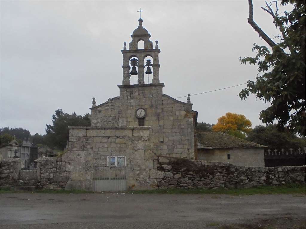 Iglesia de San Pedro de Narla en Friol