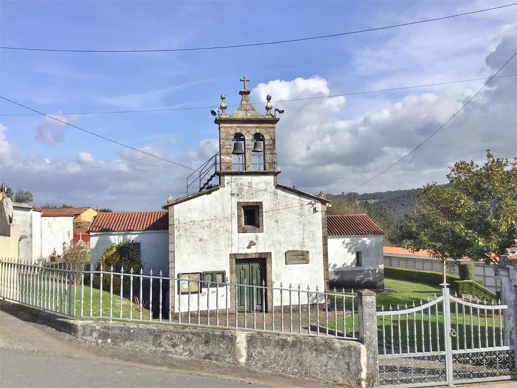 Iglesia de San Pedro de Quembre en Carral