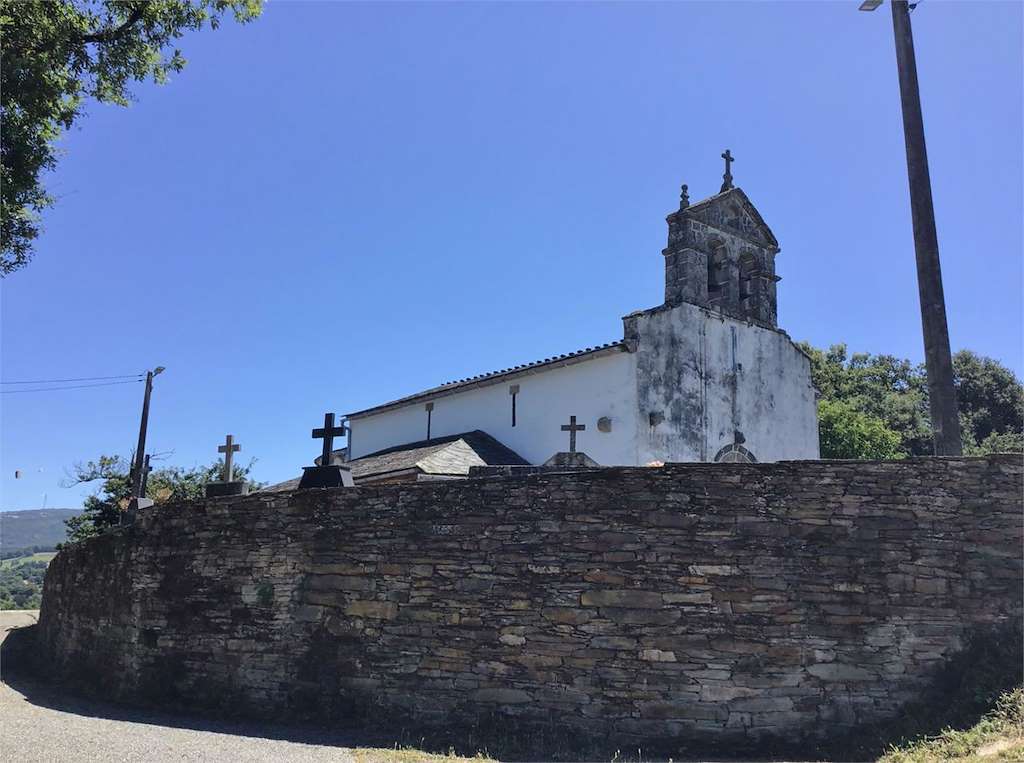 Iglesia de San Pedro de Seteventos en Sarria