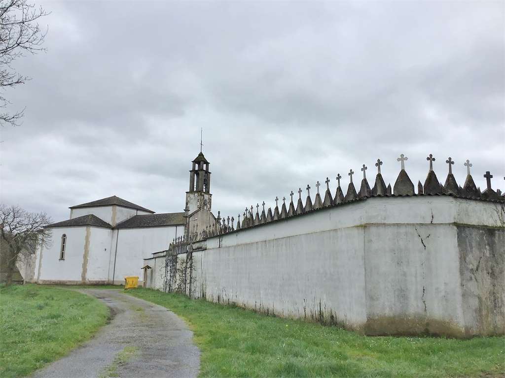 Iglesia de San Pedro de Triabá en Castro de Rei