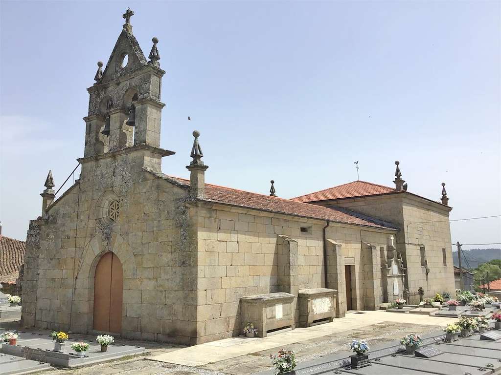Iglesia de San Salvador de Armariz en Xunqueira de Ambía