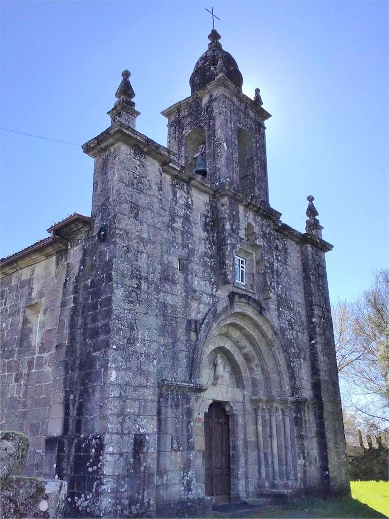 Iglesia de San Salvador de Padróns en Ponteareas