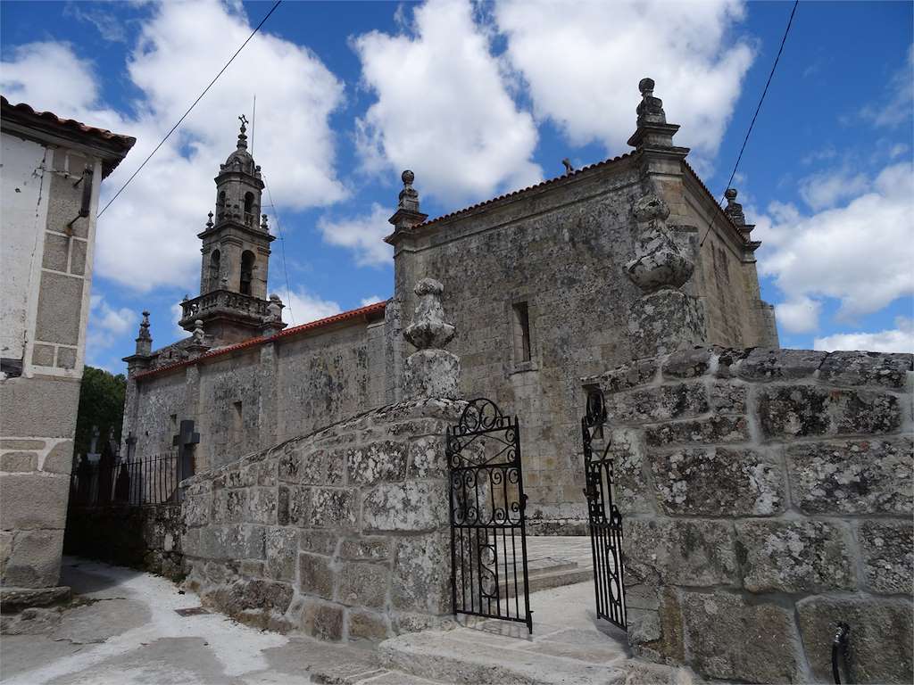 Iglesia de San Salvador de Penosiños en Ramirás