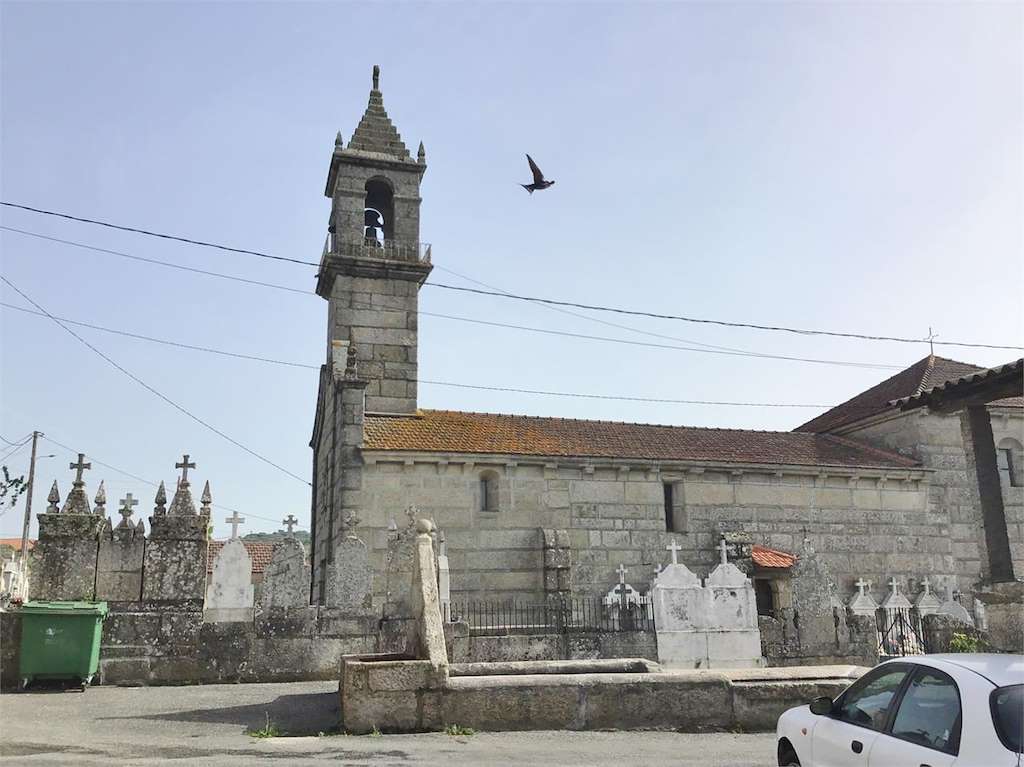 Iglesia de San Vicente de Abeleda en Xunqueira de Ambía