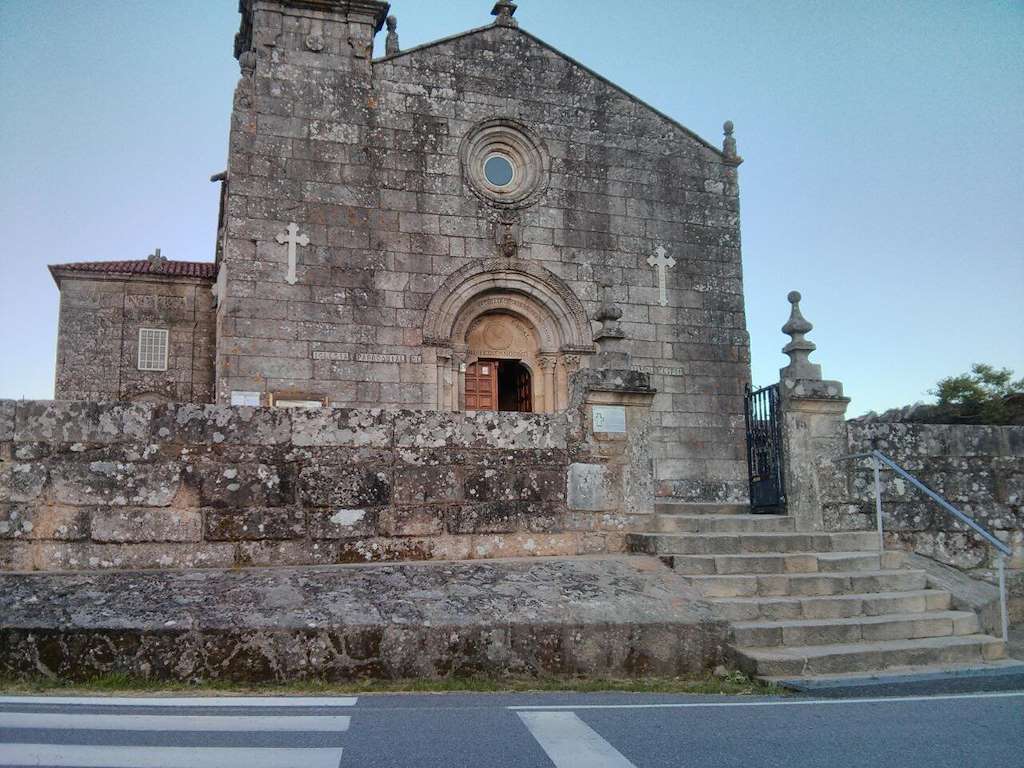 Iglesia de San Vicente de Cespón en Boiro