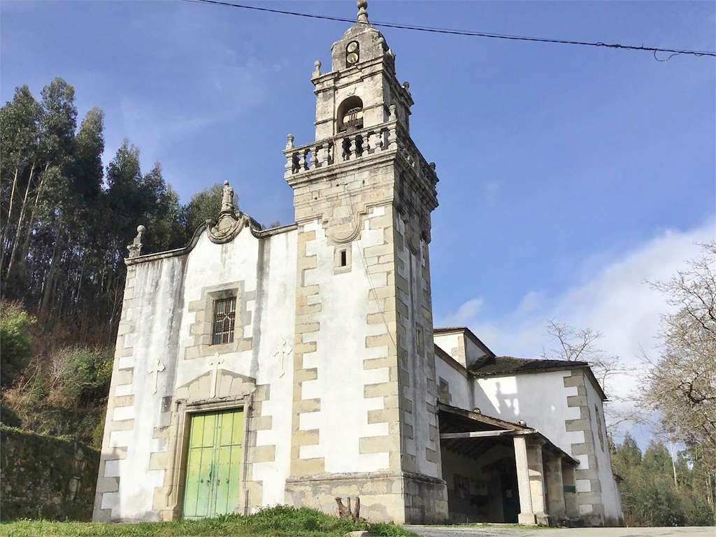 Iglesia de San Vicente de Lagoa en Alfoz do Castrodouro