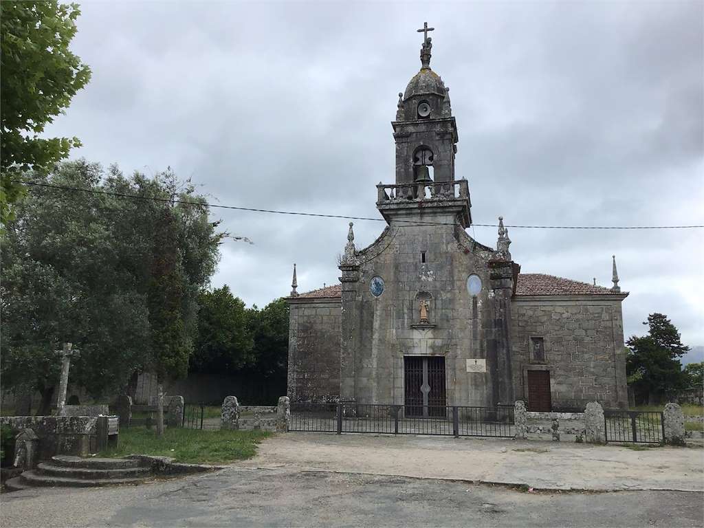 Iglesia de San Vicente de Mañufe en Gondomar