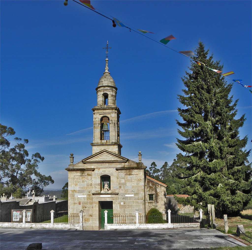 Iglesia de San Xiao de Luaña en Brión