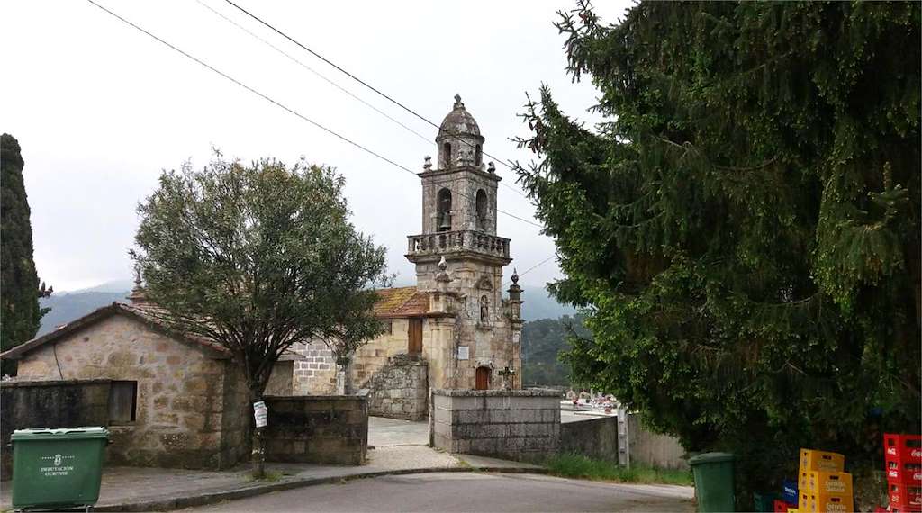 Iglesia de San Xoán de Crespos en Padrenda