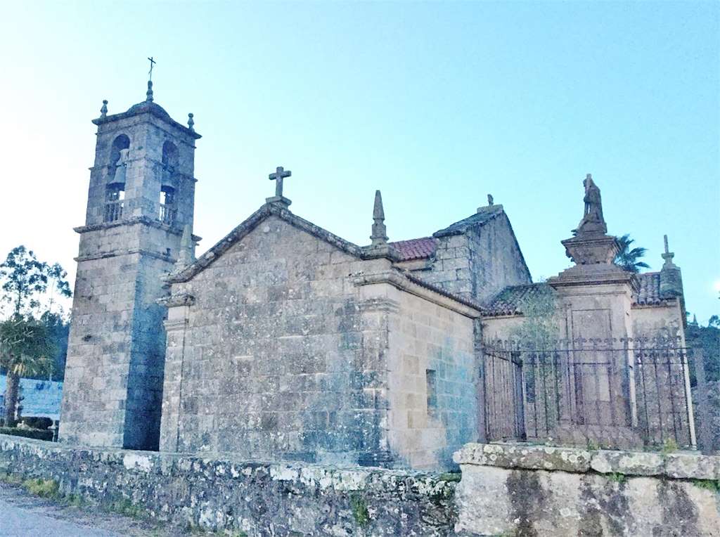 Iglesia de San Xulián de Romai en Portas