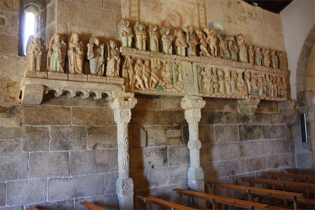 Iglesia de San Xulián de Ventosa en Agolada