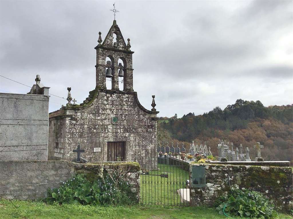 Iglesia de Santa Baia de Búbal en Carballedo