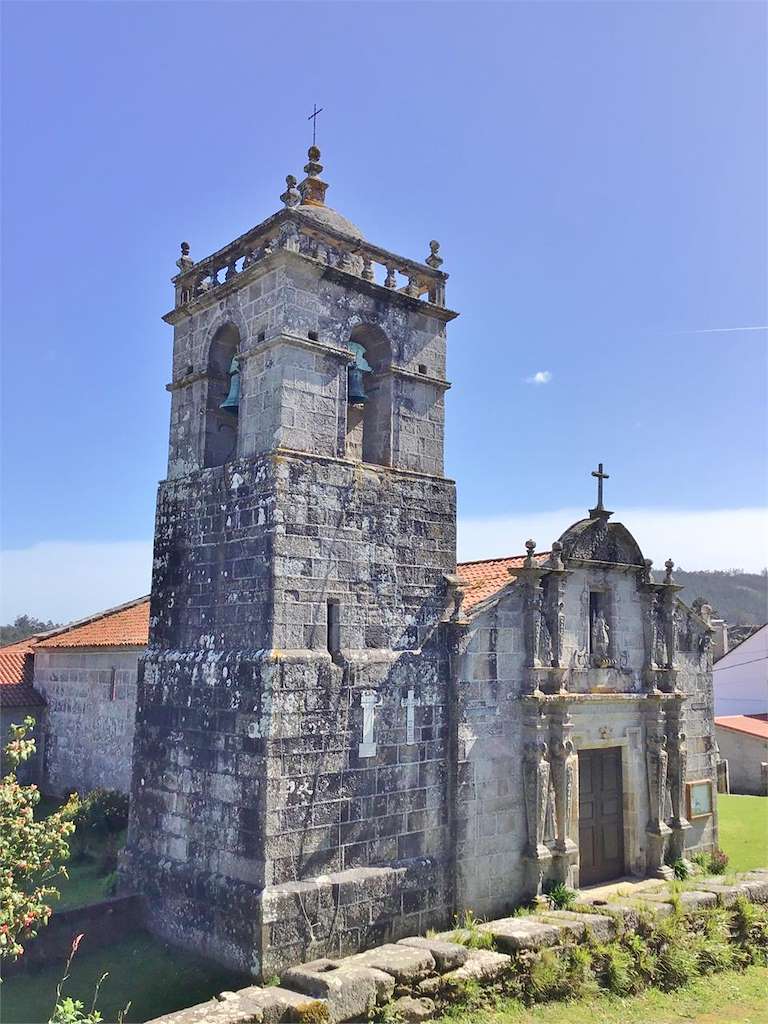 Iglesia de Santa Baia de Castro en Coristanco