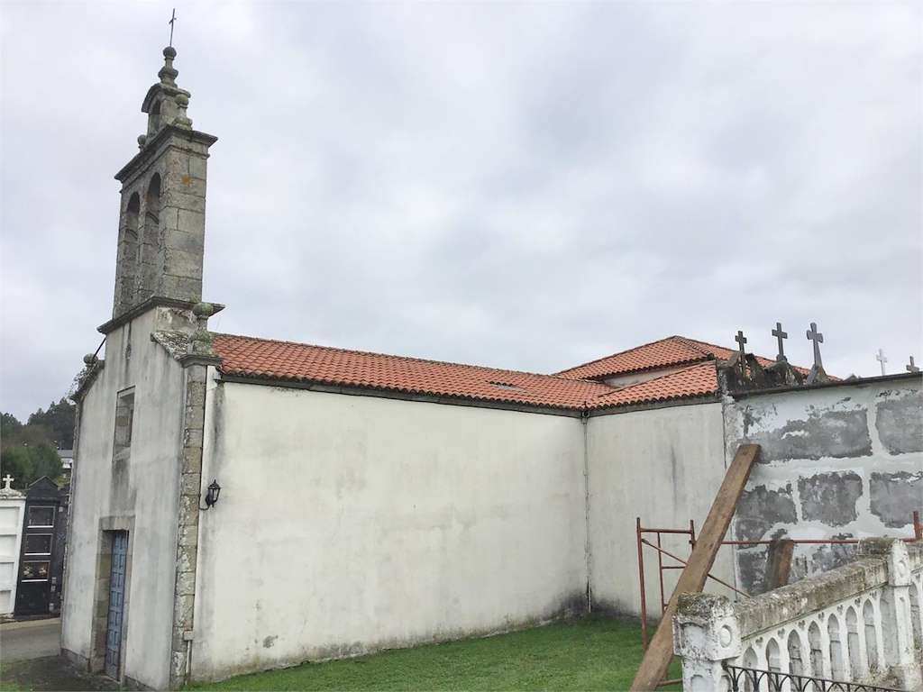 Iglesia de Santa Baia de Limodre en Fene